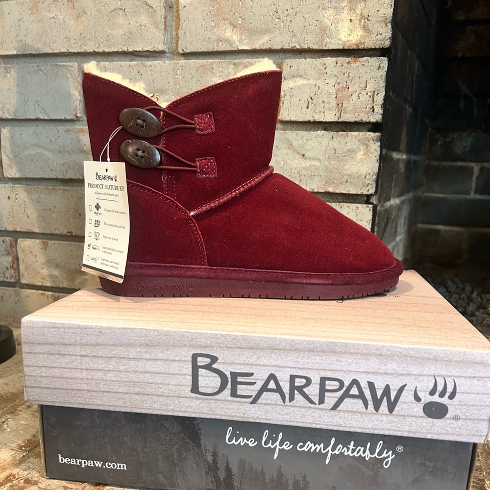 BRAND NEW RED BEARPAWS!!
